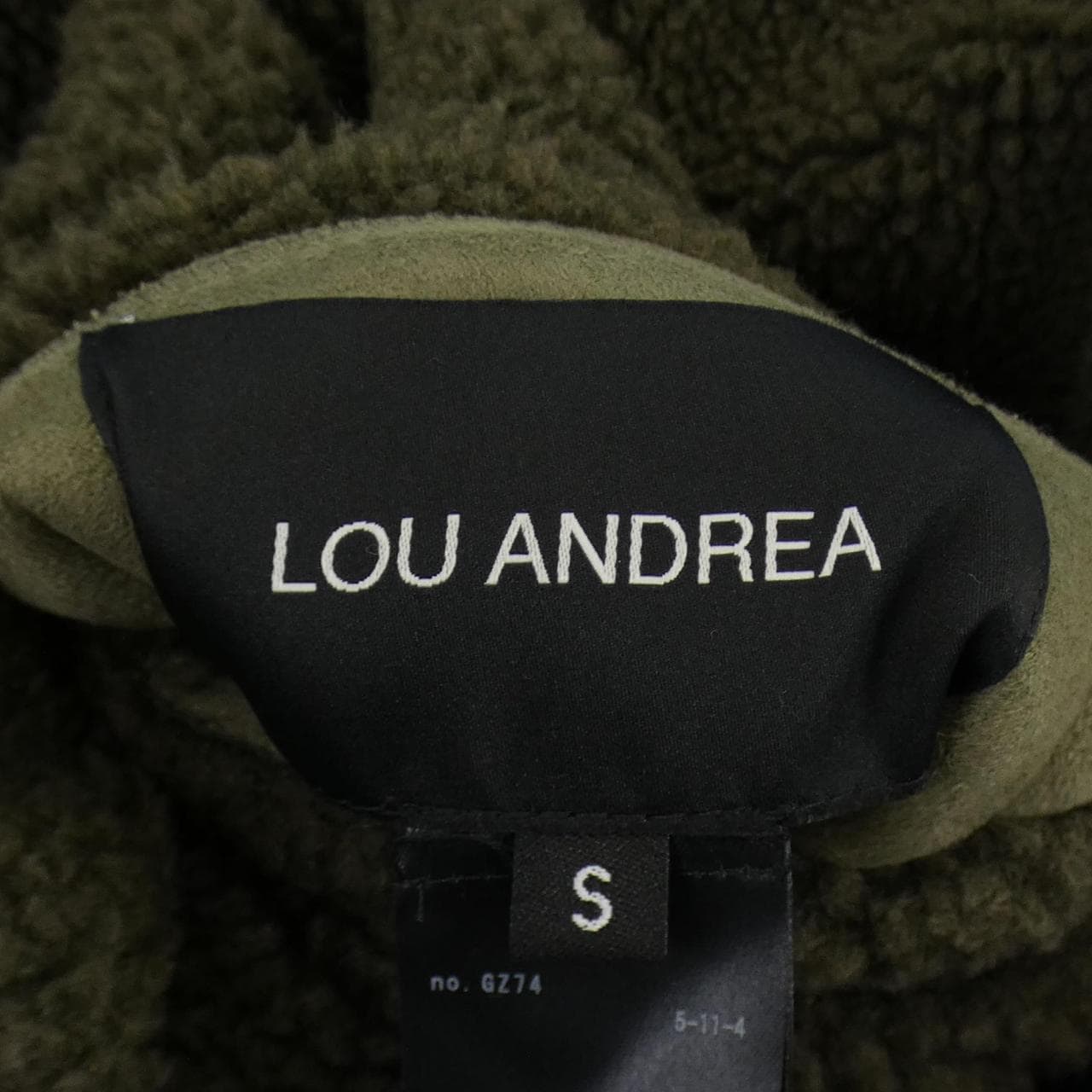 Lou Andrea コート