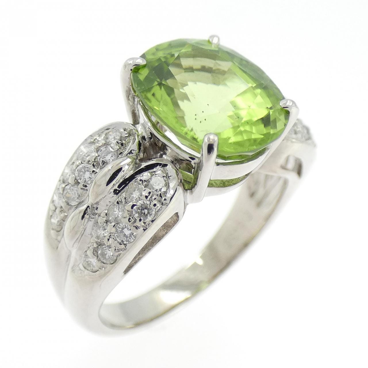 750WG ペリドット リング 3.65CT