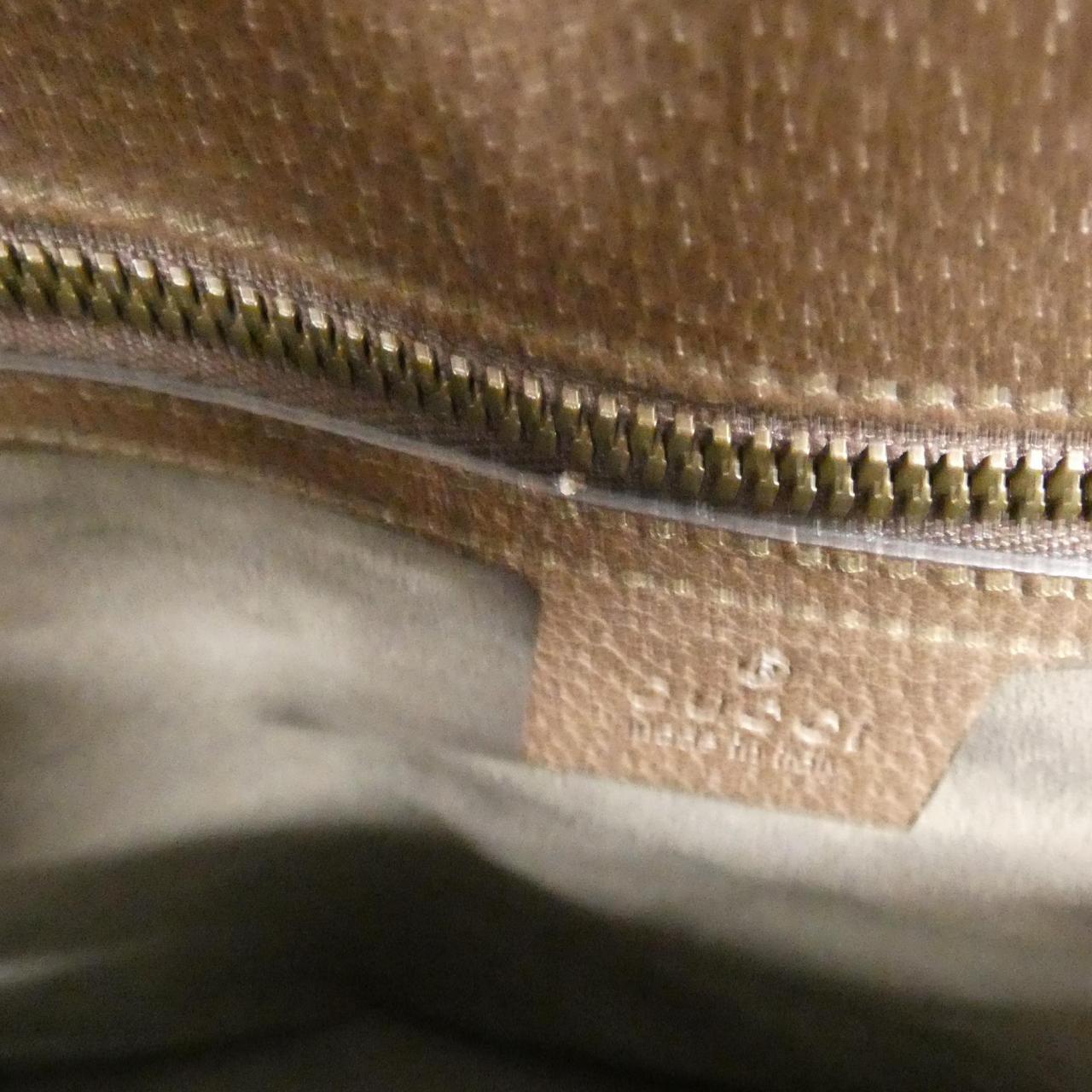 グッチ 437541 K05NT バッグ