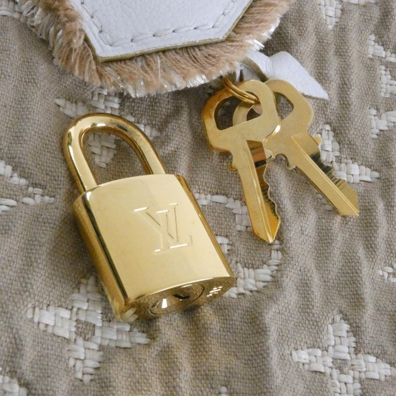 ルイヴィトン モノグラム サビア カバ MM M93495 バッグ