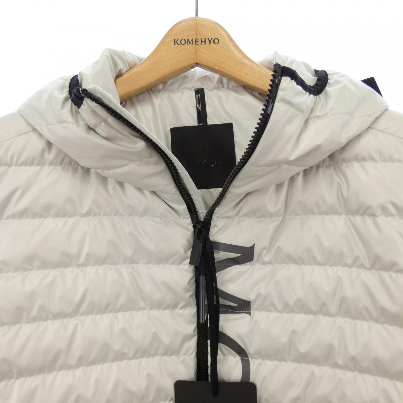 モンクレール MONCLER ダウンジャケット