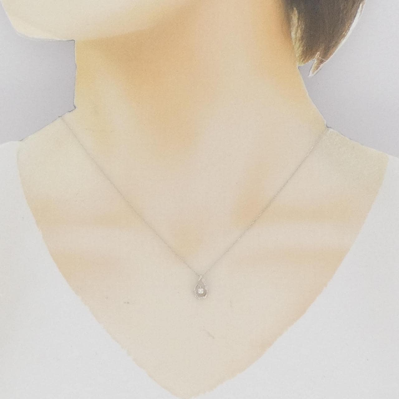 4゜C Diamond necklace