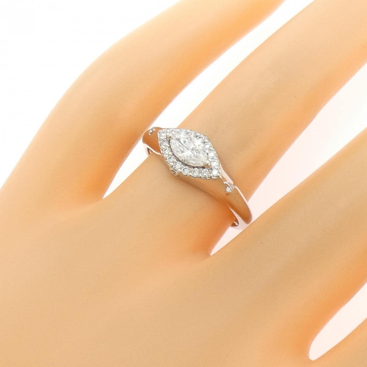 PT950钻石戒指，0.32克拉