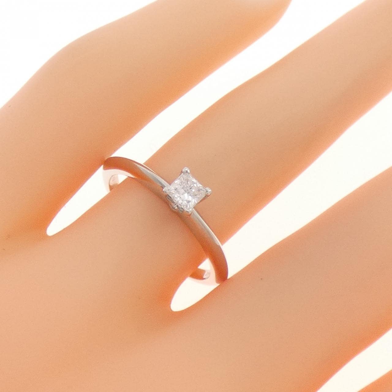 ティファニー プリンセス リング 0.24CT F VS1