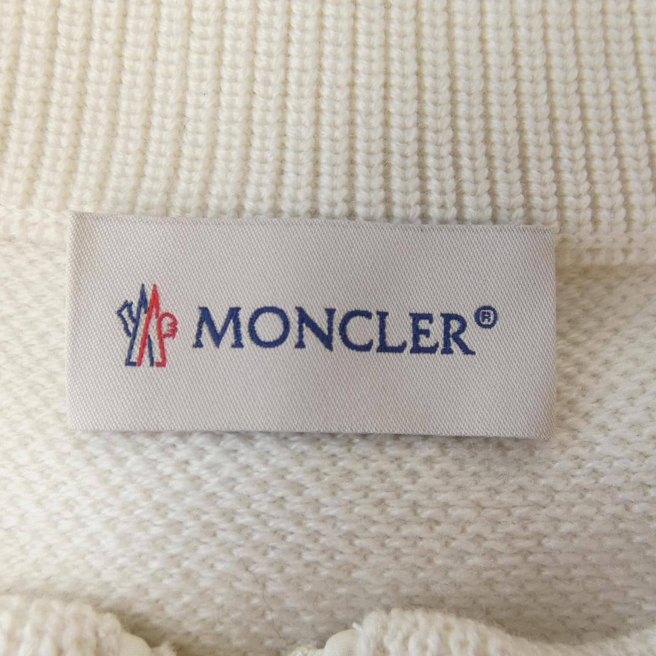 【新品】モンクレール MONCLER K20939B00036 ダウンジャケット