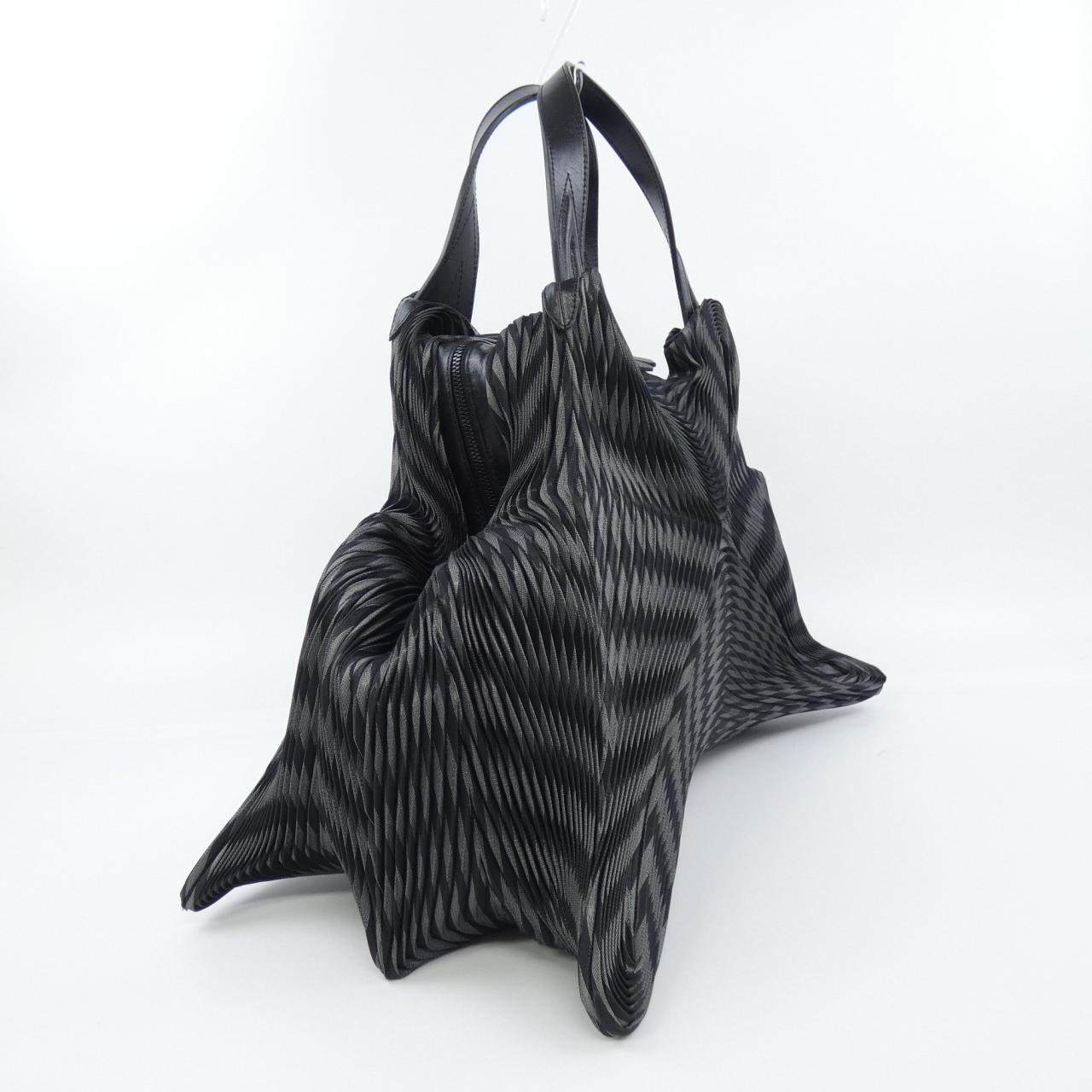 イッセイミヤケ ISSEY MIYAKE IM64-AG408 BAG