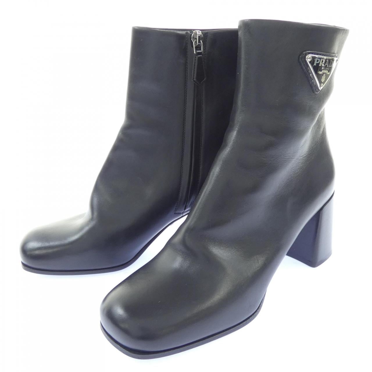 プラダ PRADA トライアングルロゴ 1T930M ブーツ