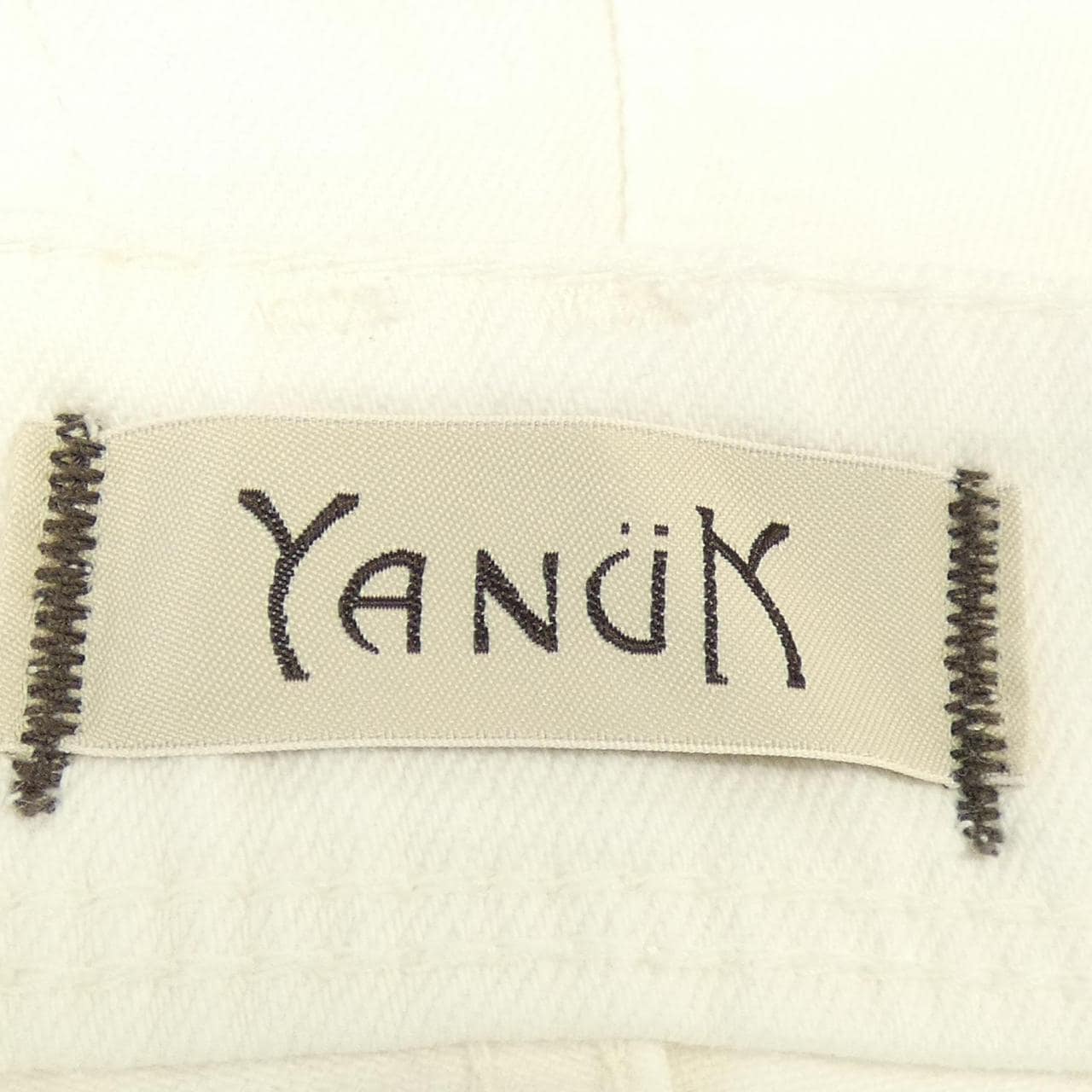 ヤヌーク YANUK ジーンズ