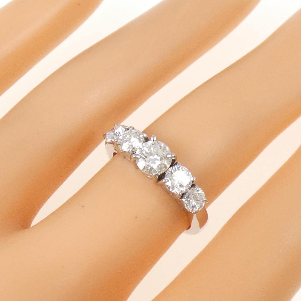 PT900 ダイヤモンド リング 1.37CT