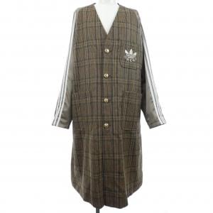 グッチ GUCCI ADIDAS 710398 ZAKQ6 コート