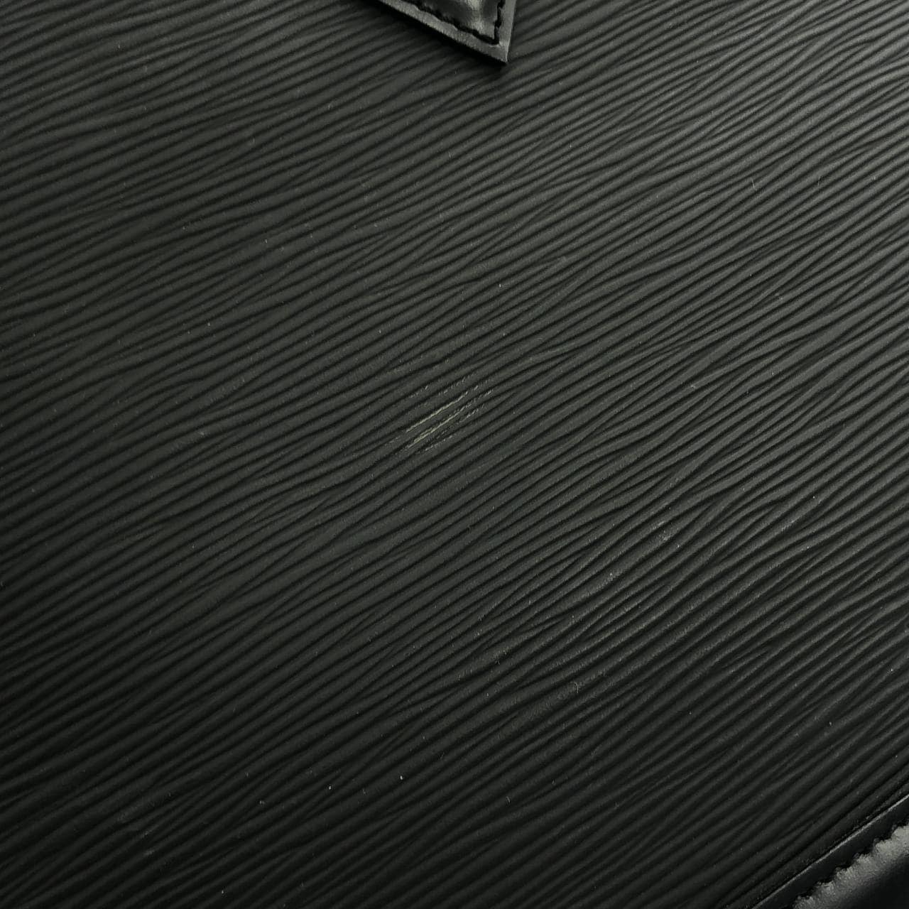 ルイヴィトン エピ アルマ PM M52142 バッグ