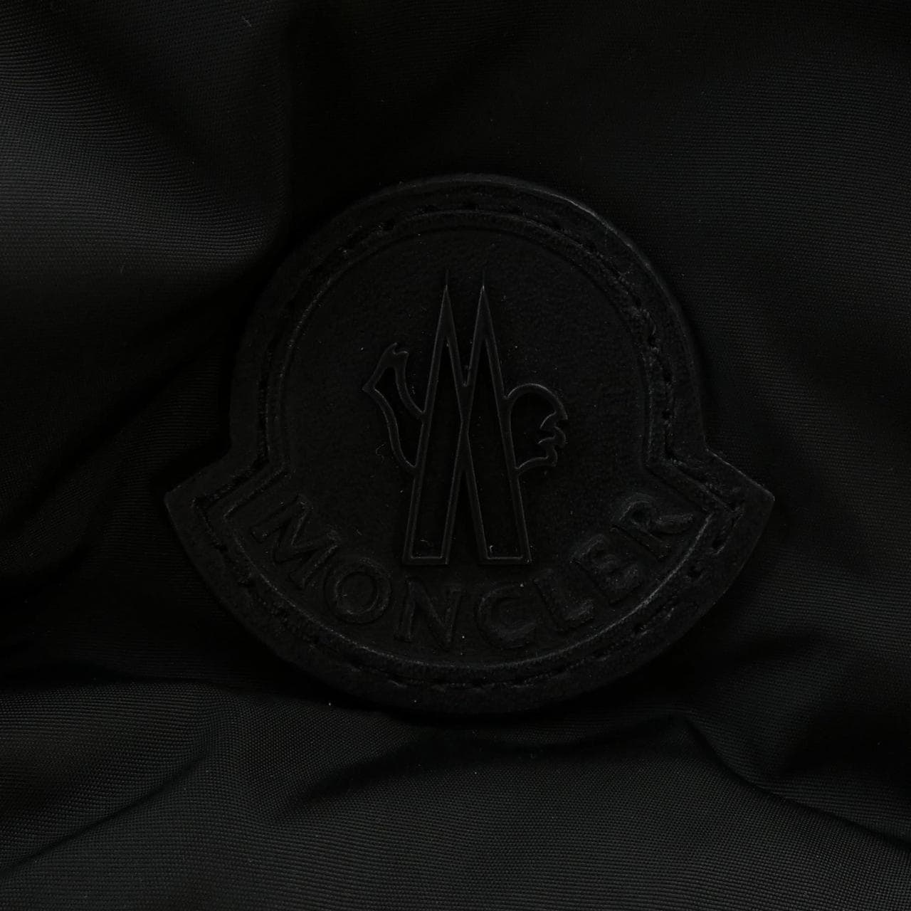 モンクレール MONCLER ダウンジャケット