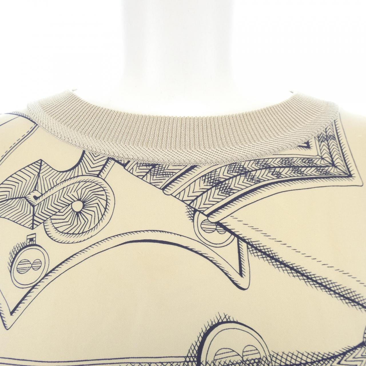 エルメス HERMES トップス