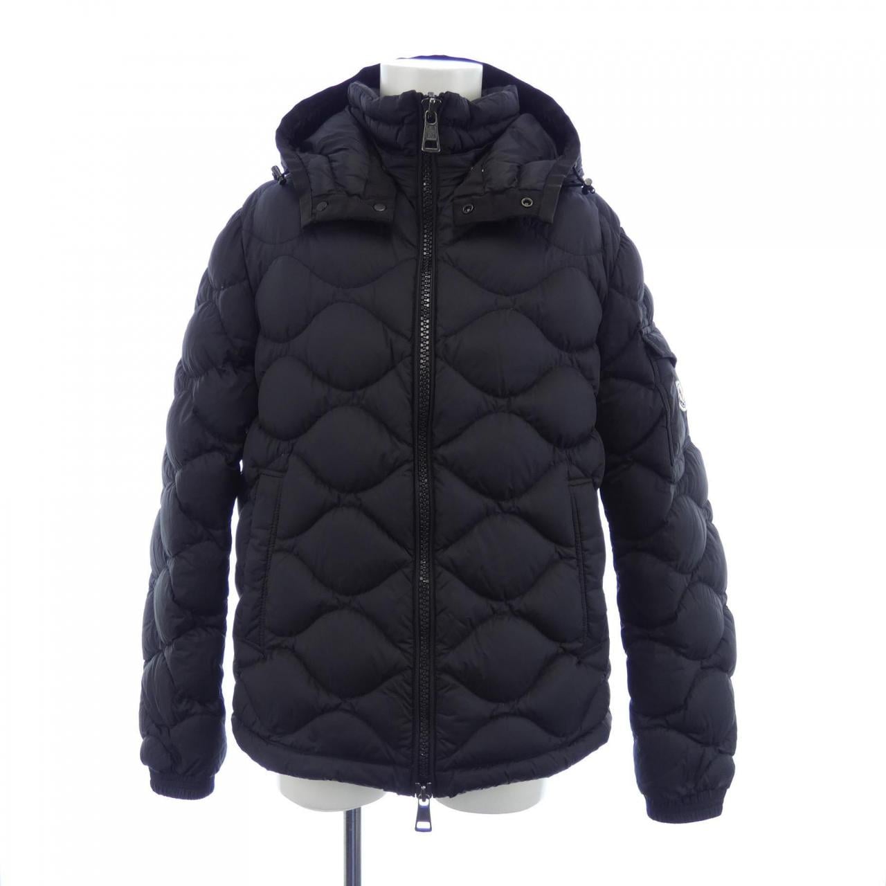 モンクレール MONCLER ダウンジャケット