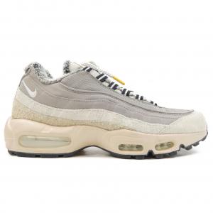 ナイキ NIKE スニーカー
