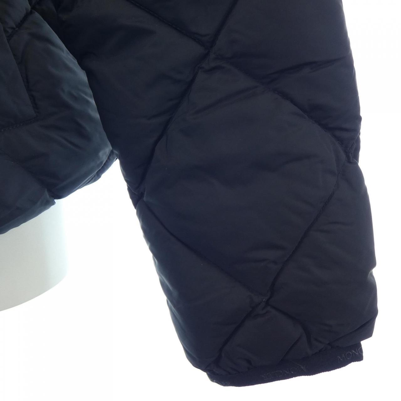 モンクレール MONCLER ダウンジャケット