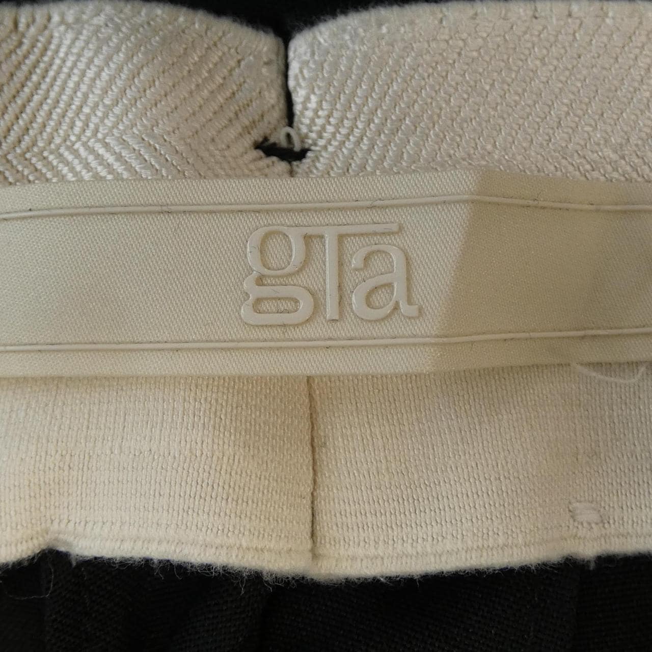 ジーティーアー G.T.A パンツ