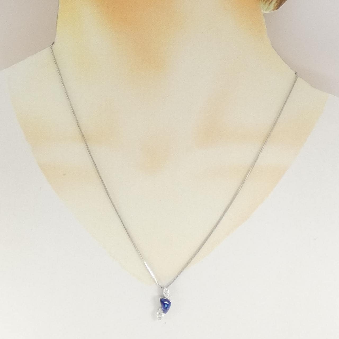 PT900/PT850 サファイヤ ネックレス 1.48CT