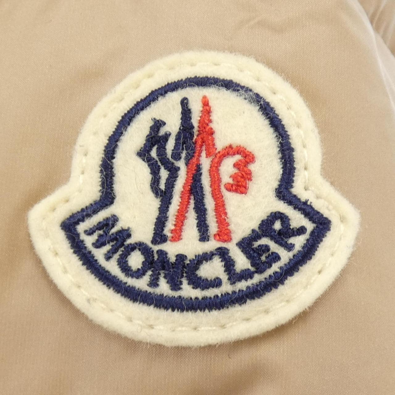 モンクレール MONCLER ダウンジャケット