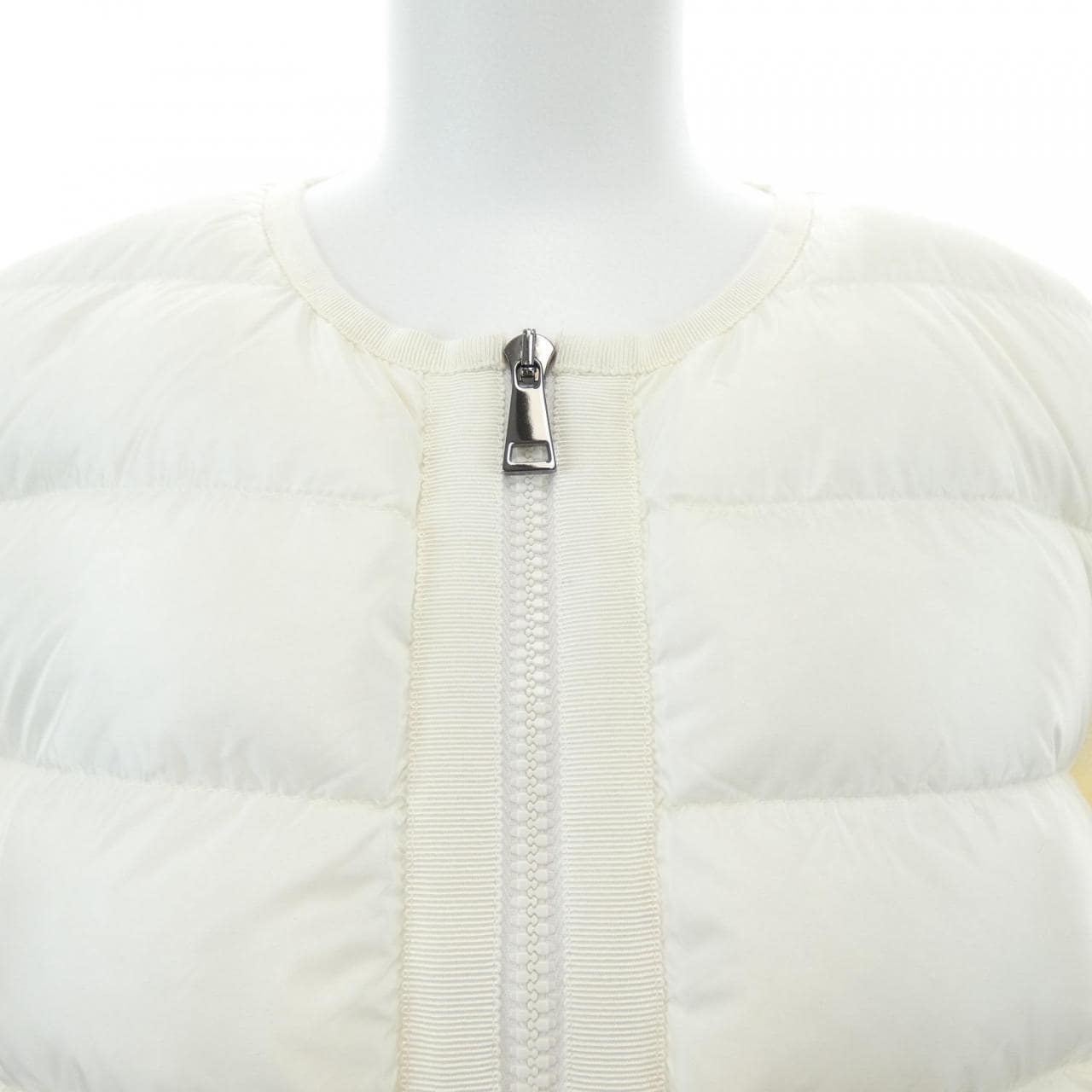 モンクレール MONCLER 20939456400 ダウンジャケット