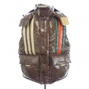 グッチ GUCCI ADIDAS 713715 ZAHET ダウンベスト