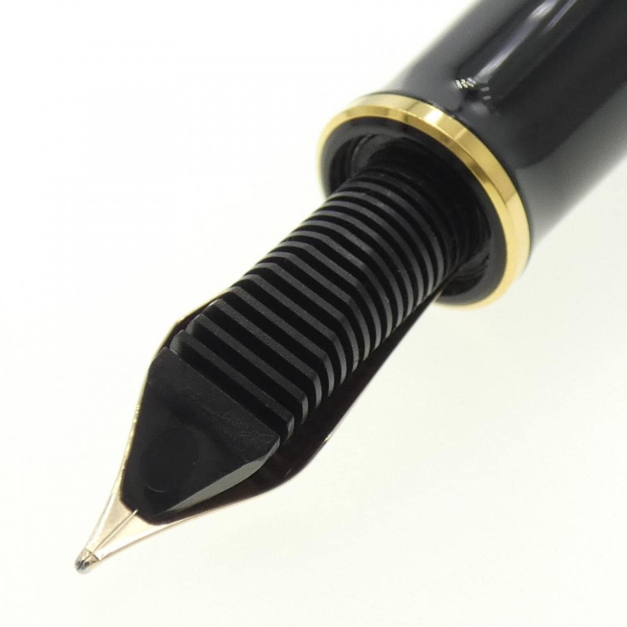 Pelikan Souveraine M800 Green Stripe Fountain Pen