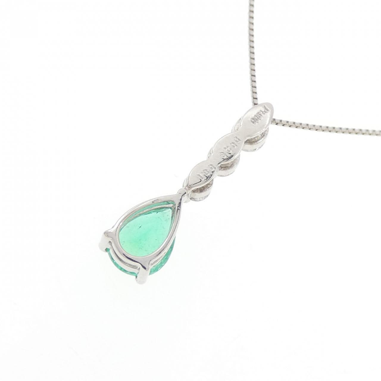 PT900/PT850 エメラルド ネックレス 0.81CT