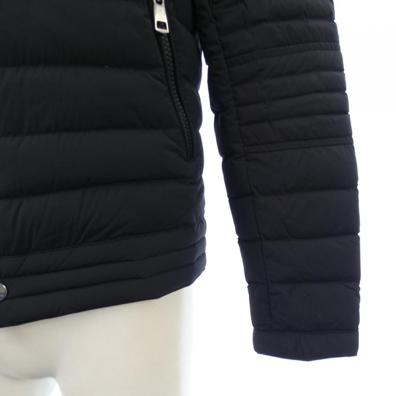モンクレール MONCLER ダウンジャケット