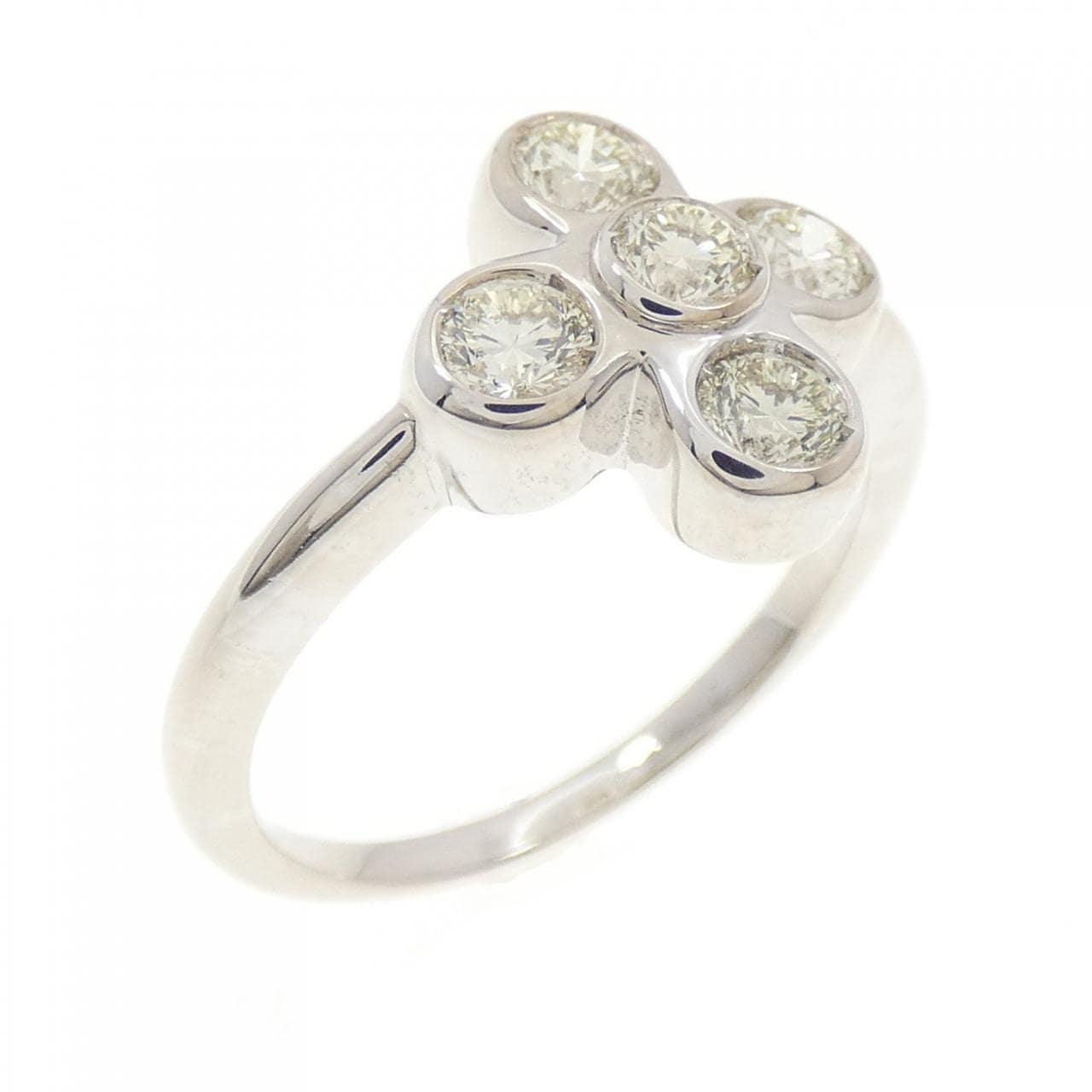 K18WG フラワー ダイヤモンド リング 0.67CT