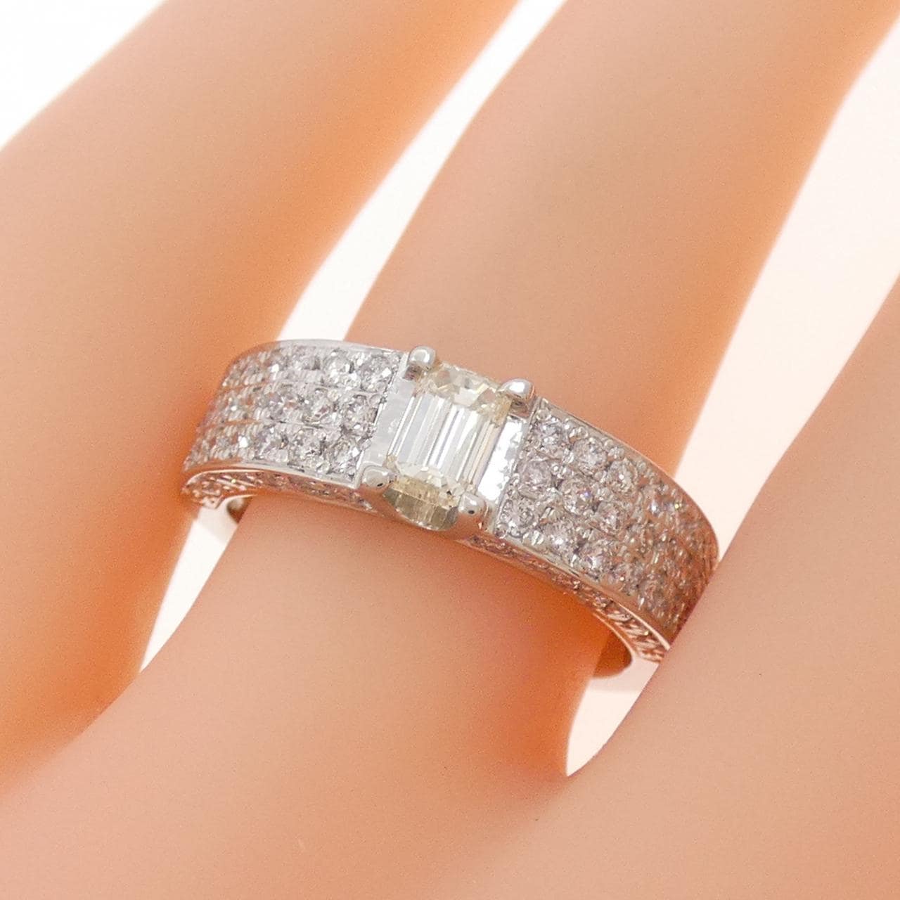 PT900 ダイヤモンド リング 0.385CT