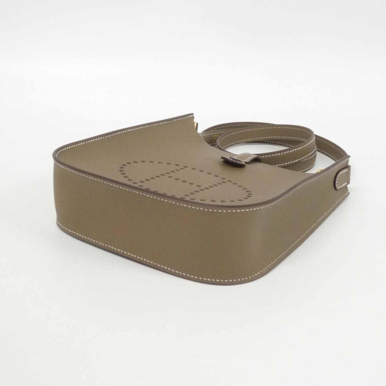 【未使用品】エルメス エヴリン セリエ 16cm 087080CC バッグ