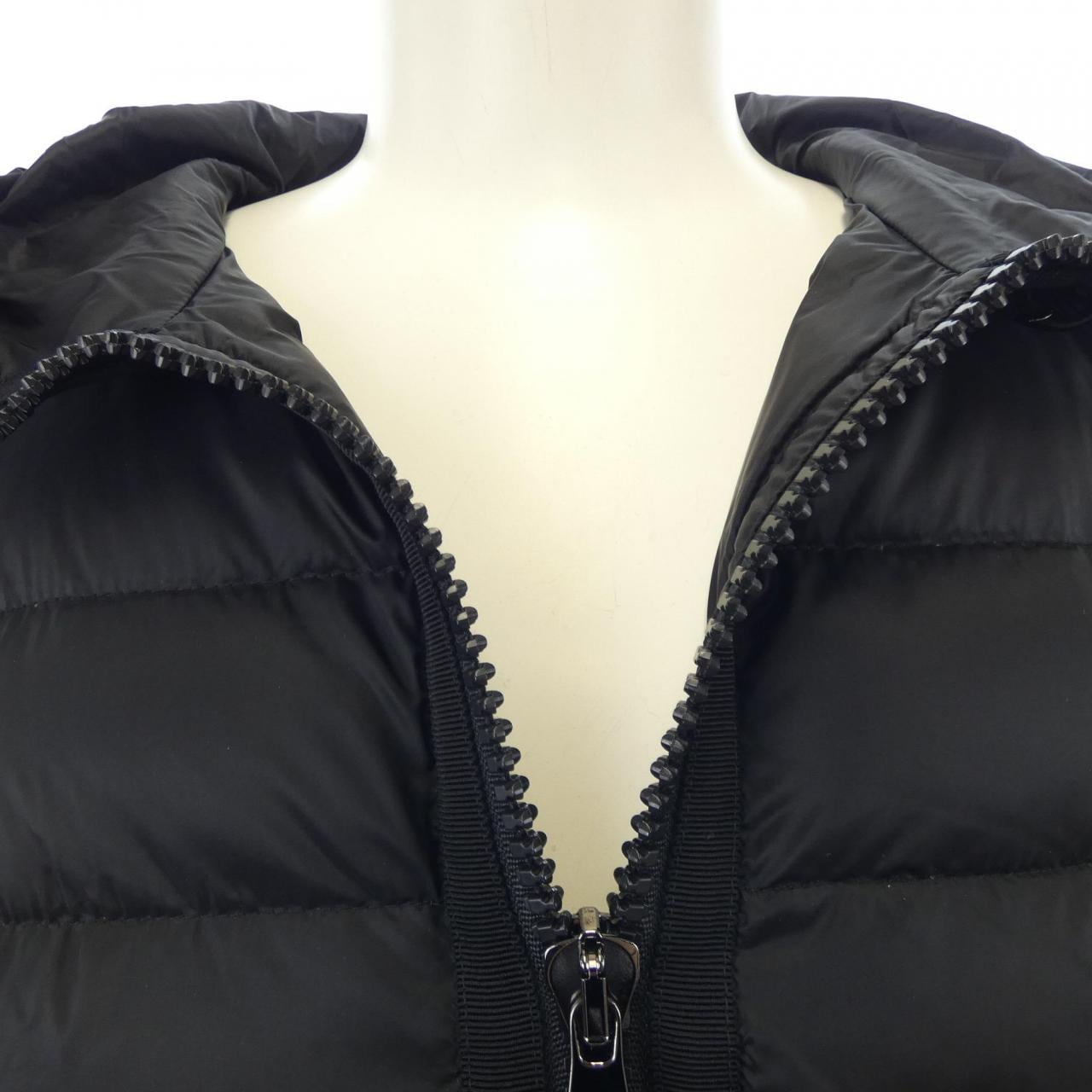 モンクレール MONCLER 20938496000 ダウンジャケット