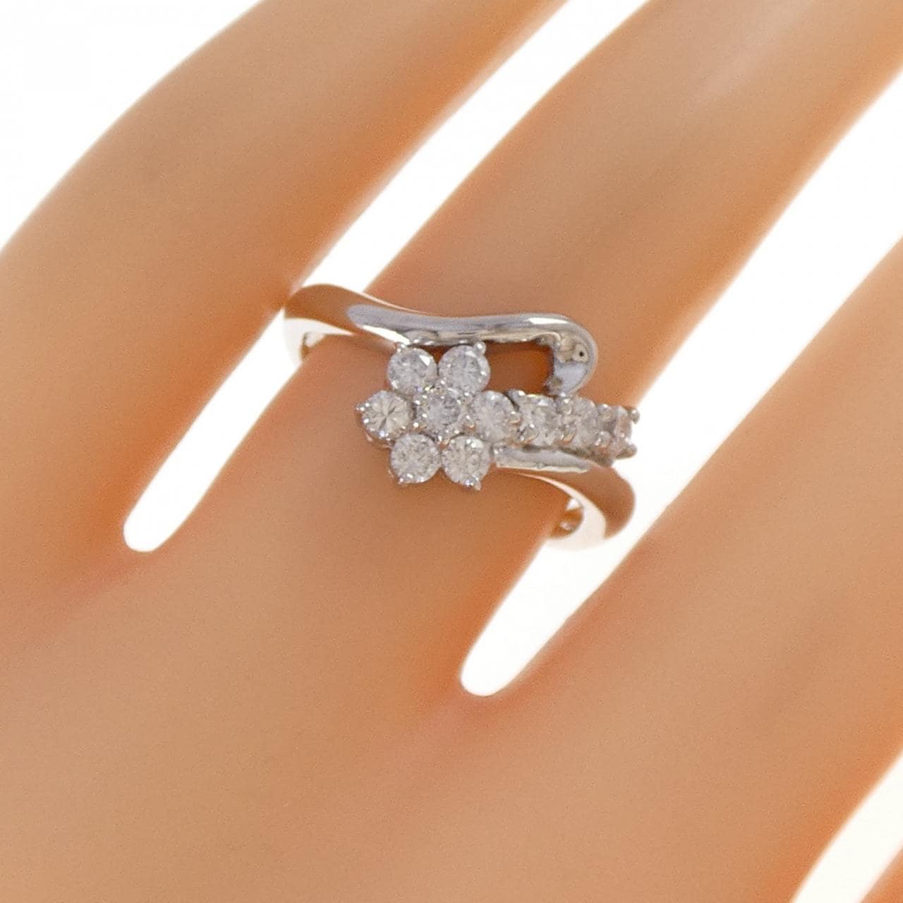 PT900 フラワー ダイヤモンド リング 0.50CT