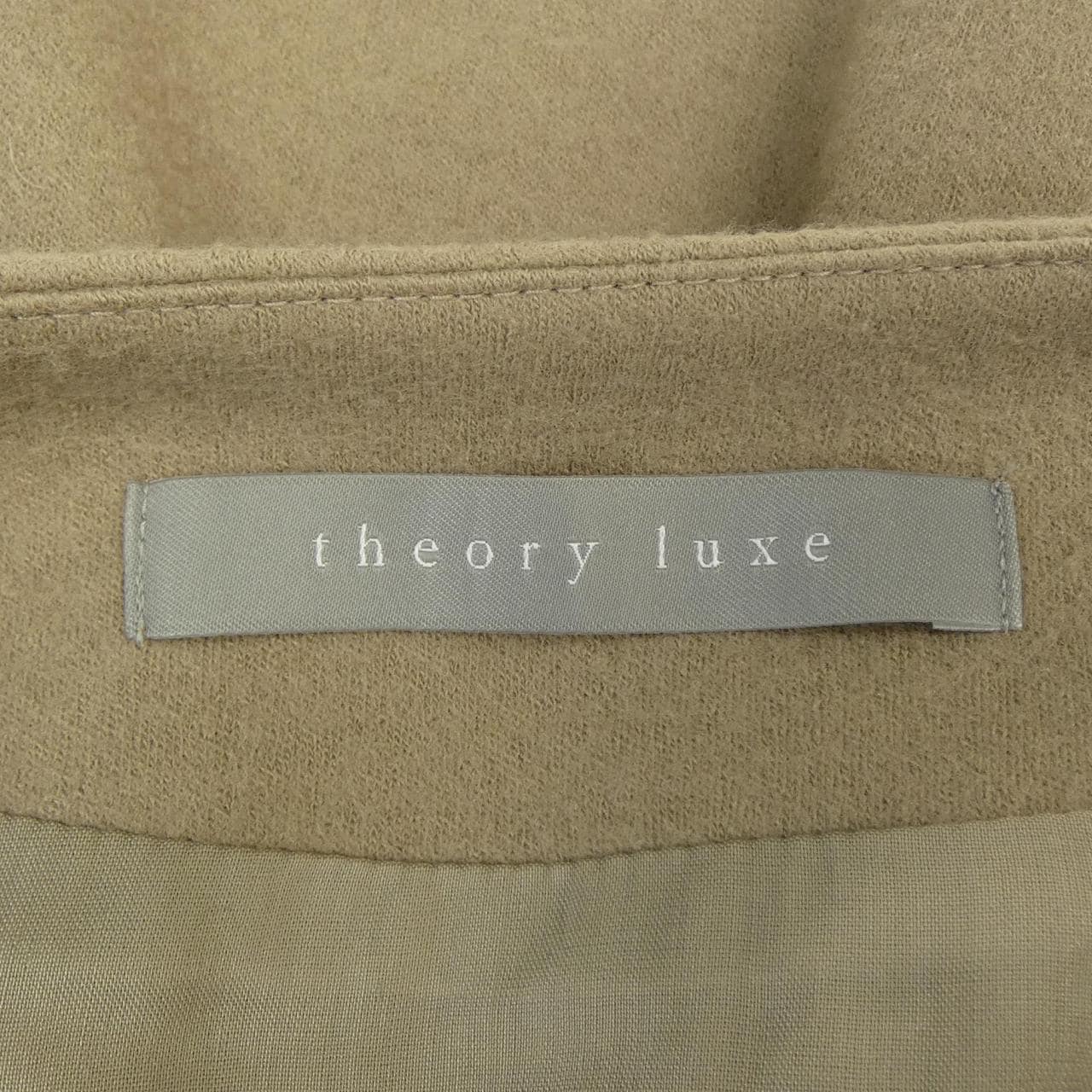 セオリーリュクス Theory luxe トップス