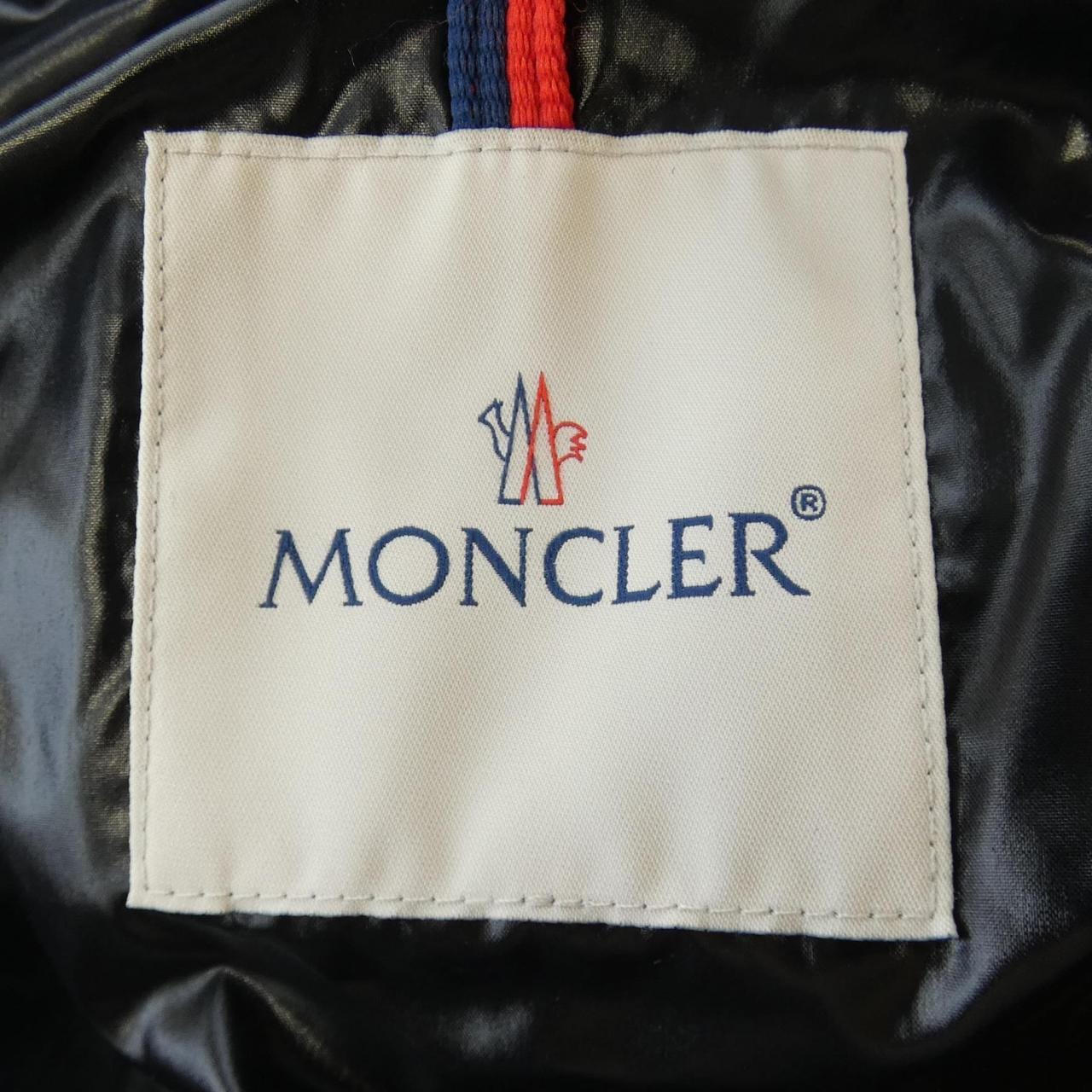 モンクレール MONCLER ダウンジャケット