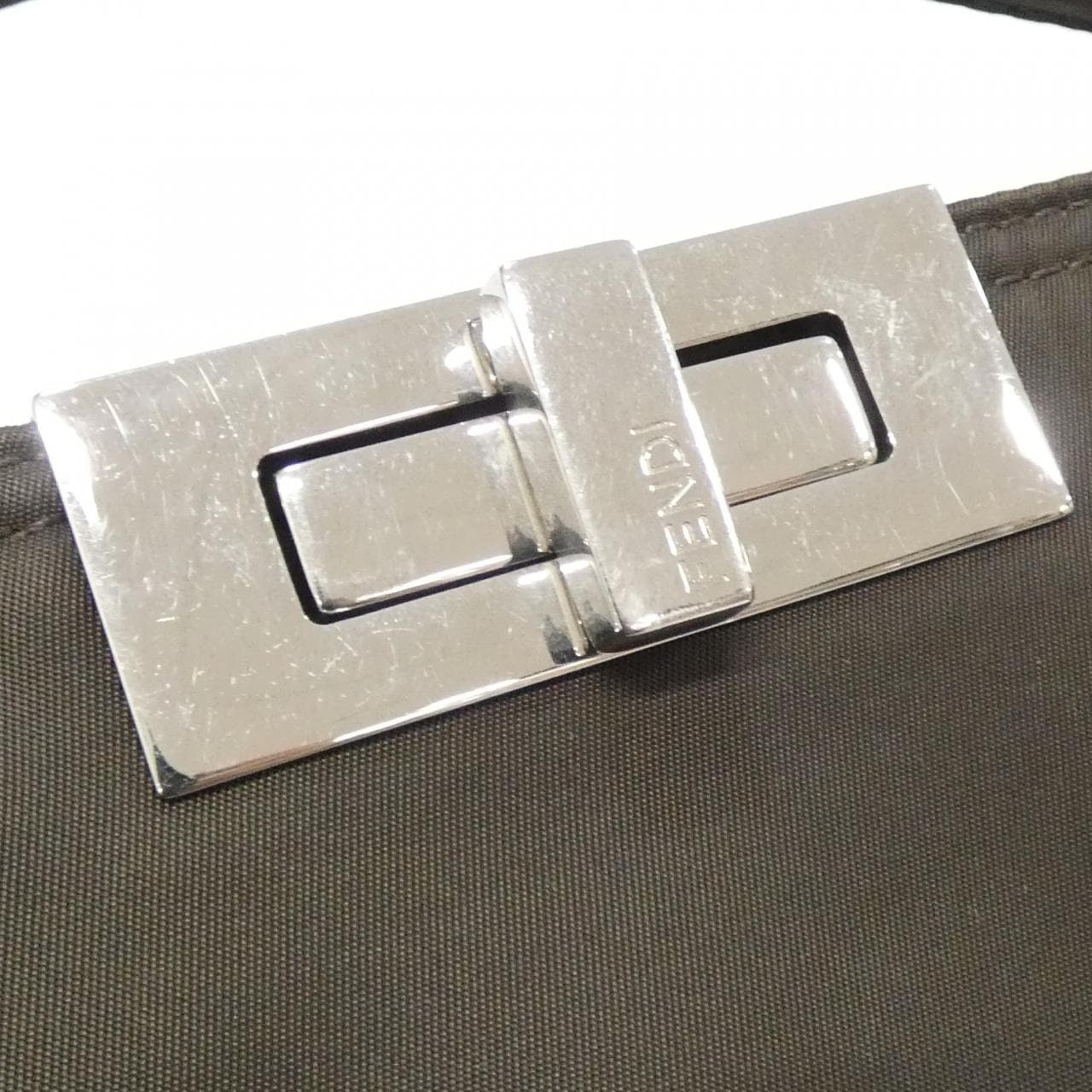 フェンディ PEEK A BOO I SEE MEDIUM 7VA529 AGQI バッグ