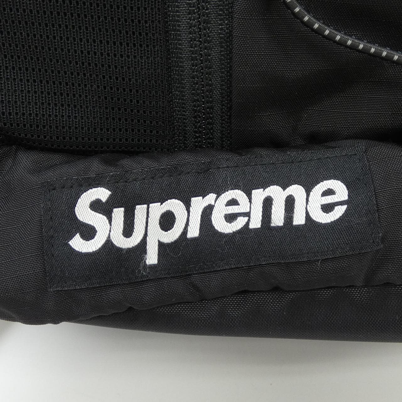 SUPREME至尊背包