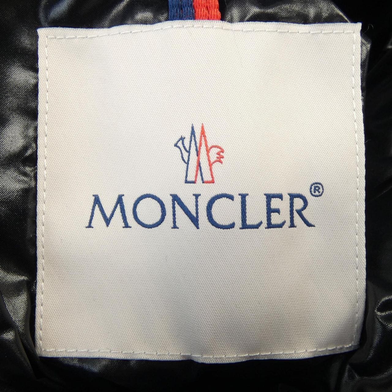 モンクレール MONCLER ダウンジャケット