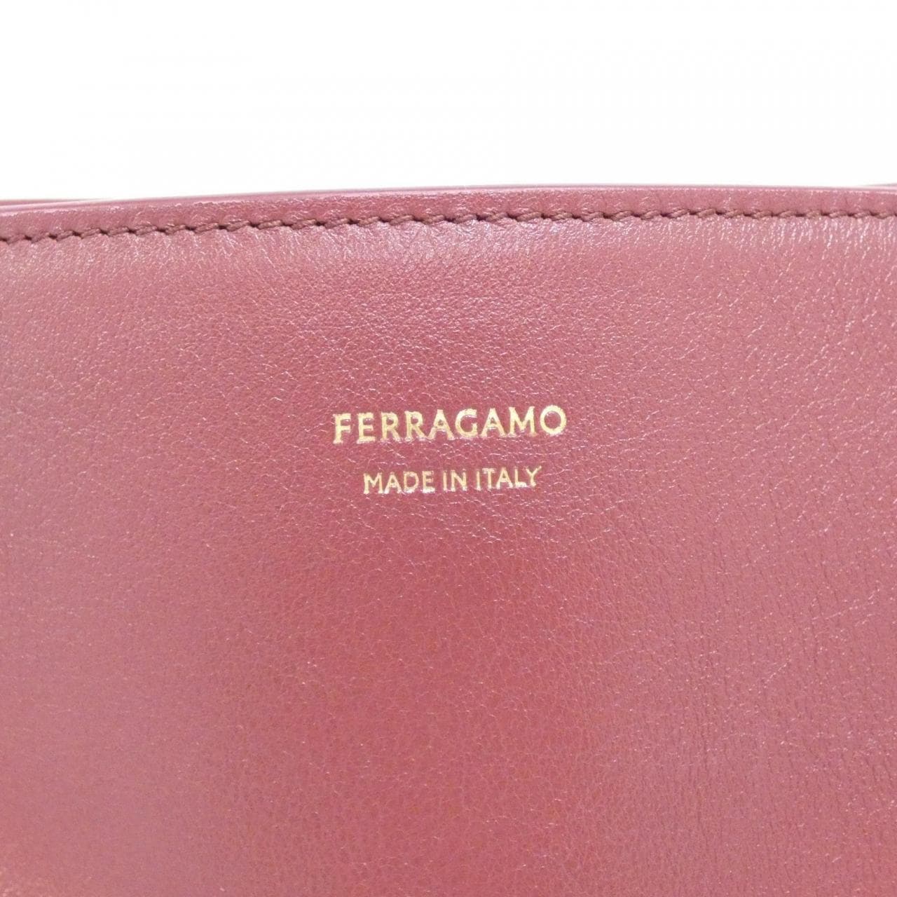 サルヴァトーレフェラガモ HUG 21 9816 バッグ