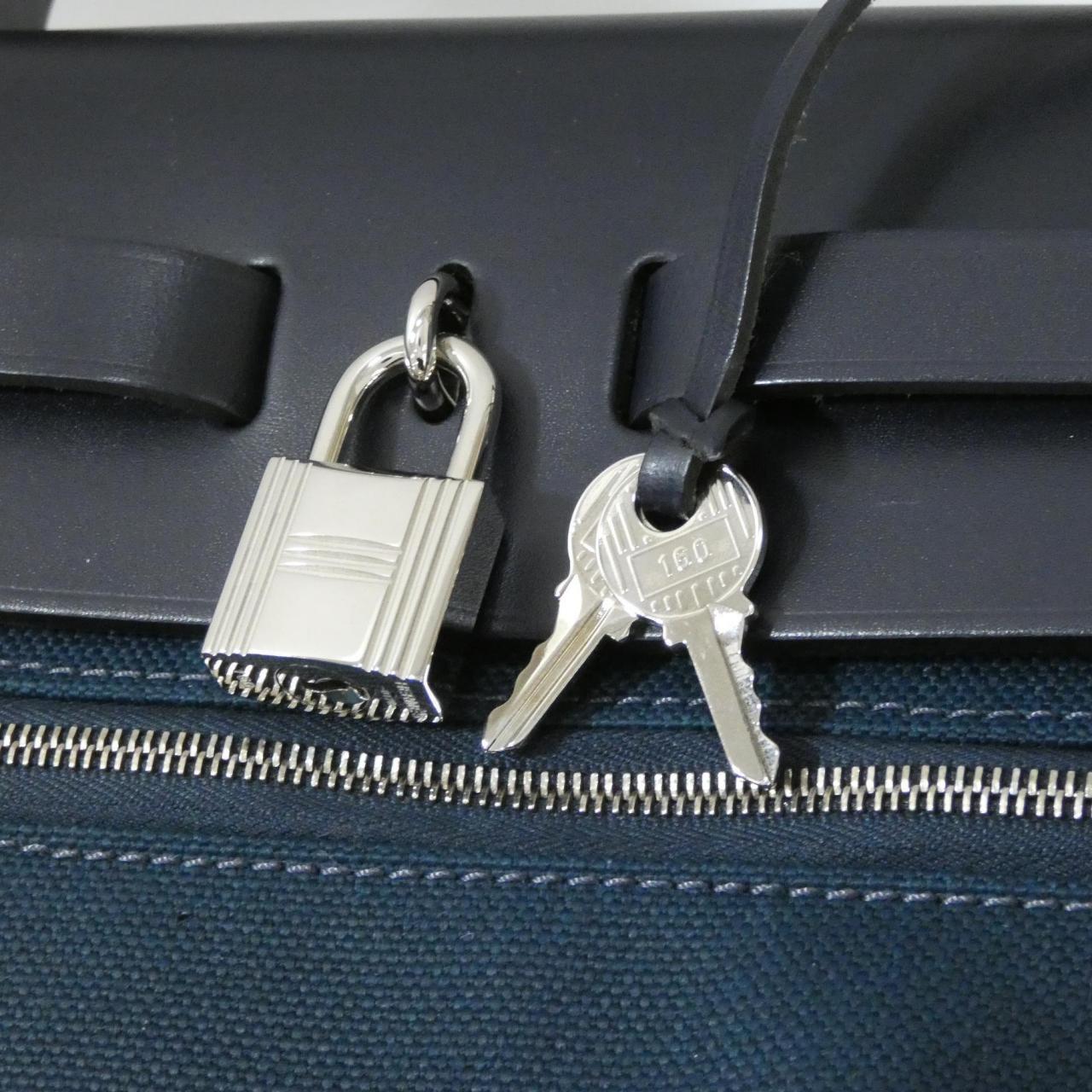 エルメス エールバッグ ジップ PM 068675CK バッグ