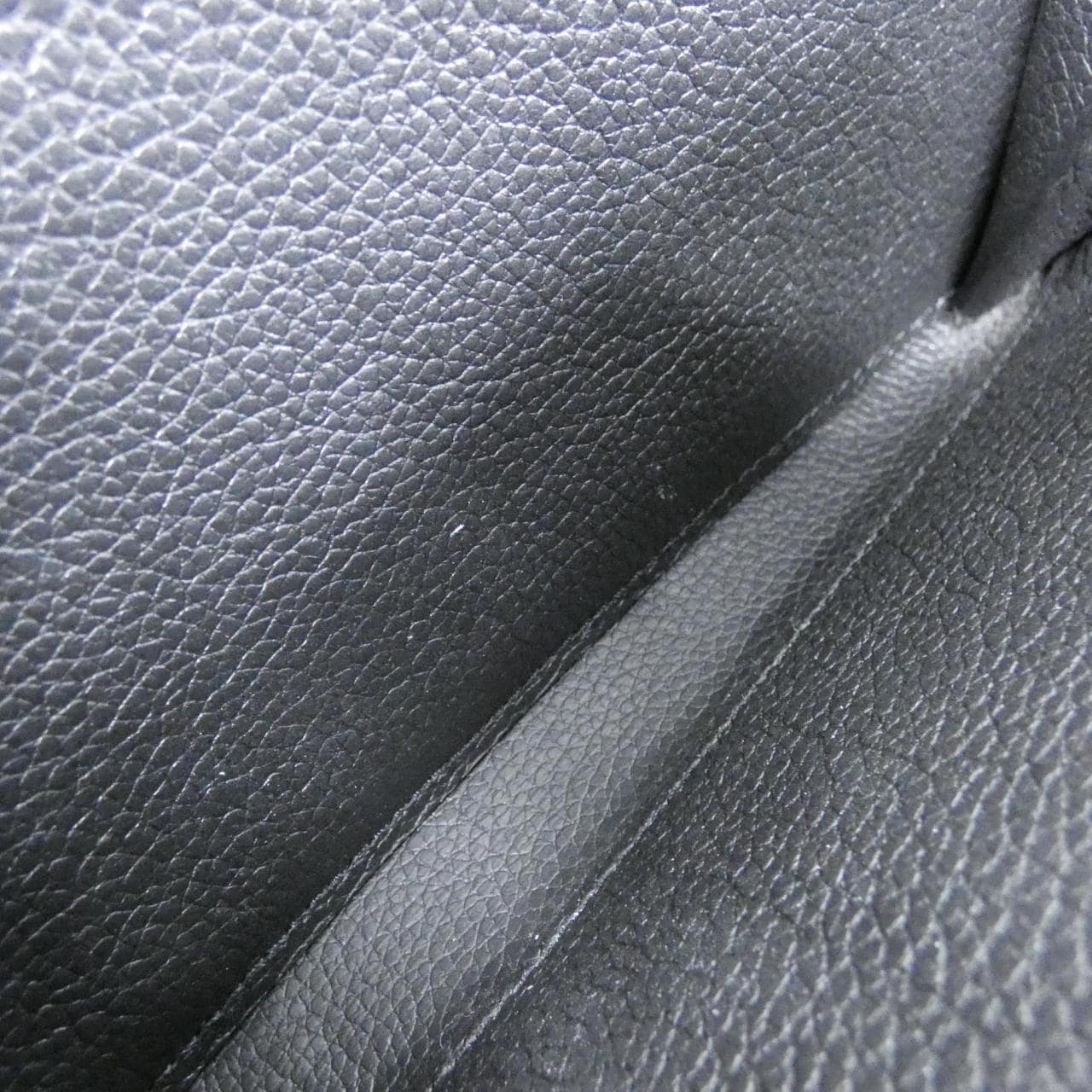 ルイヴィトン モノグラム アンプラント ジッピー ウォレット M61864 財布