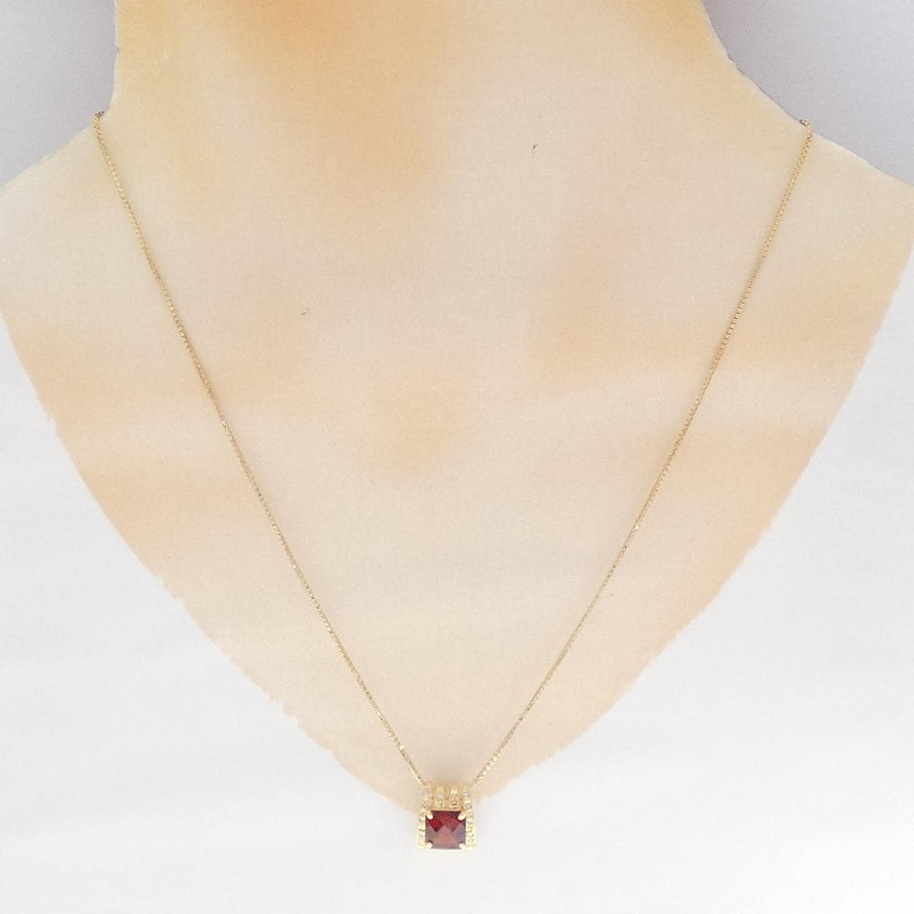 K18YG石榴石項鍊