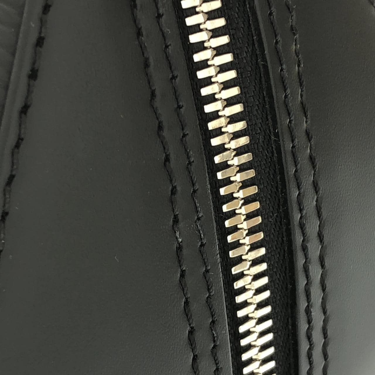ルイヴィトン エピ ジャスミン M52782 バッグ
