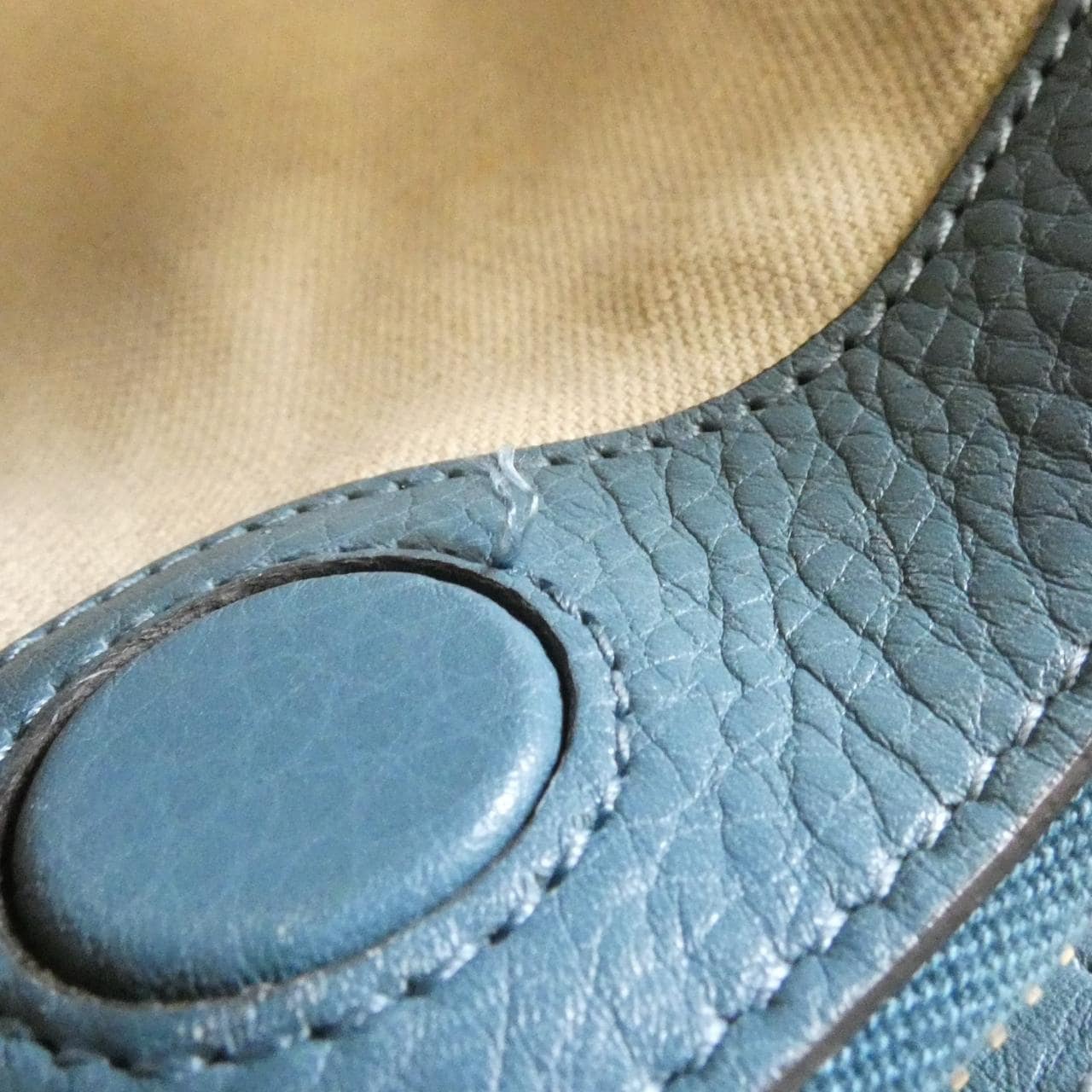 グッチ 323660 A7M0G バッグ