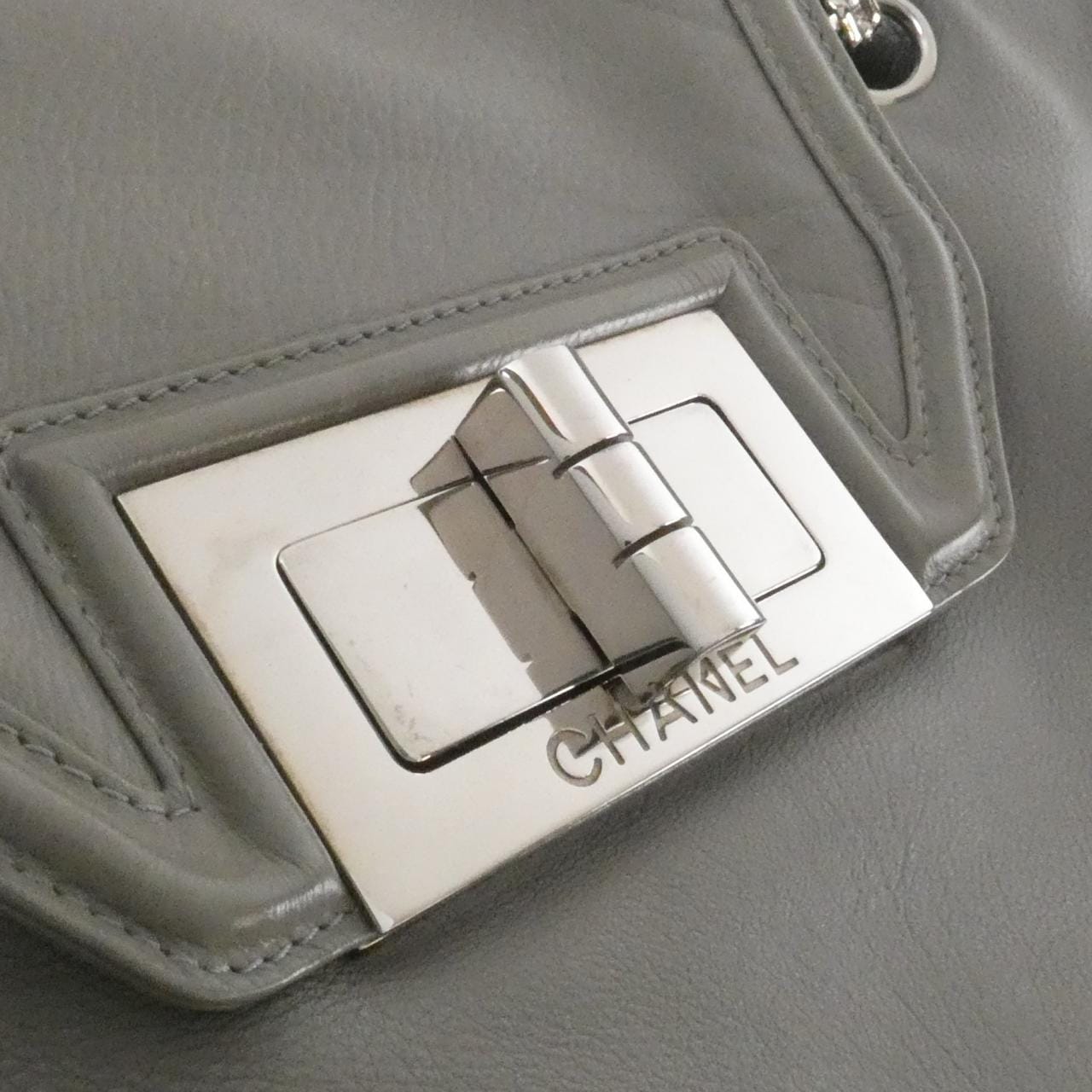 シャネル ショルダーバッグ