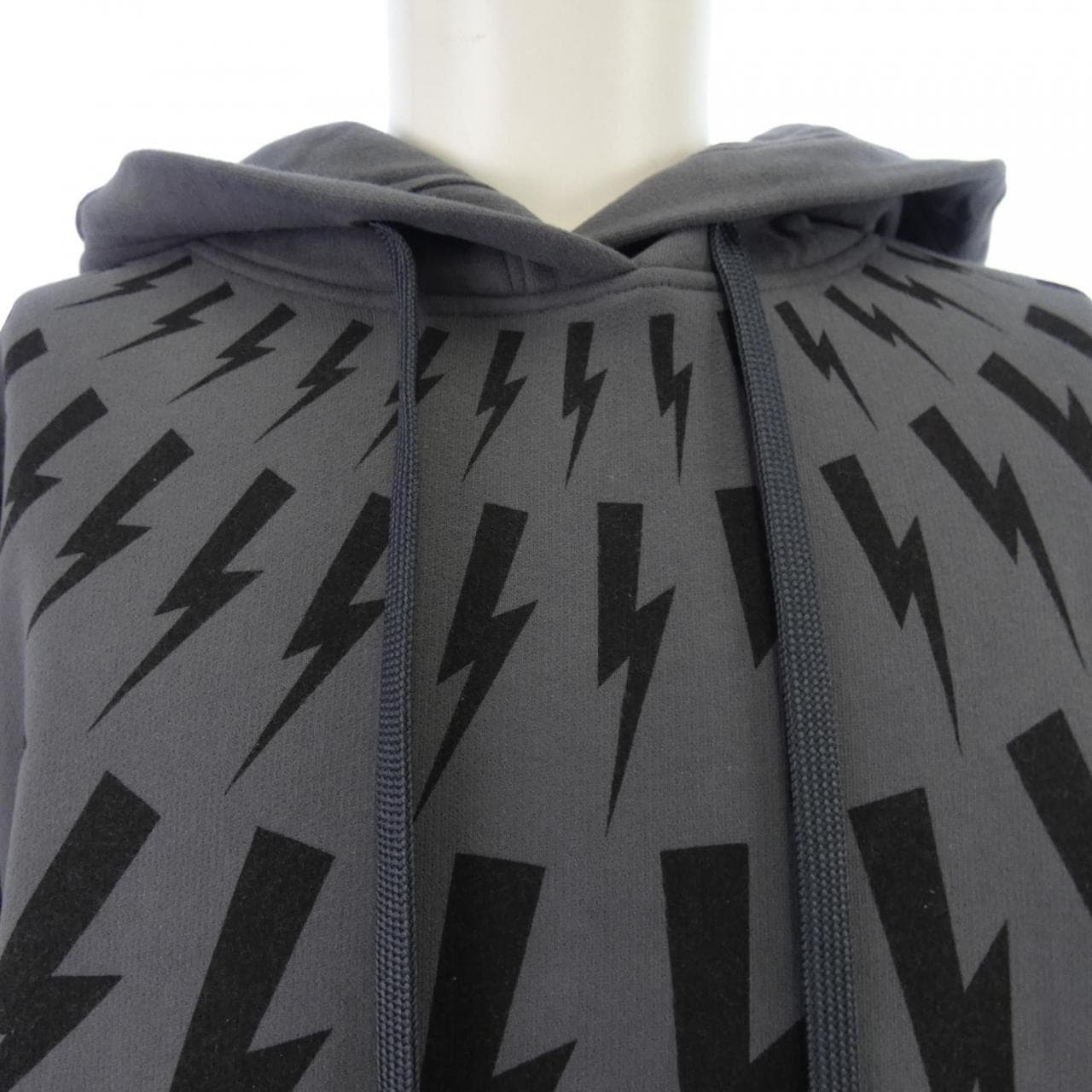 ニールバレット Neil Barrett NBV7JS186A パーカー