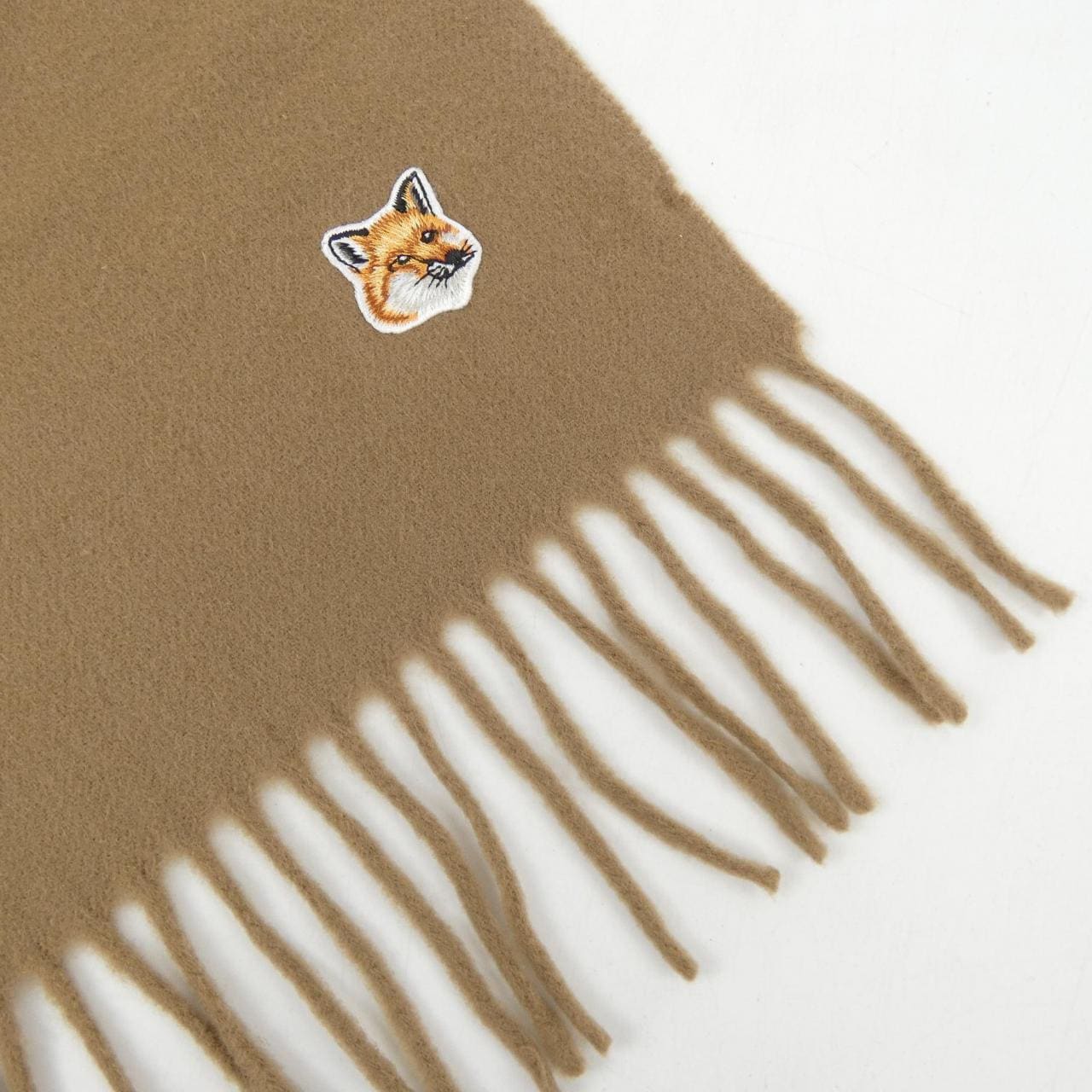 メゾンキツネ MAISON KITSUNE FU06208BT3004 MUFFLER