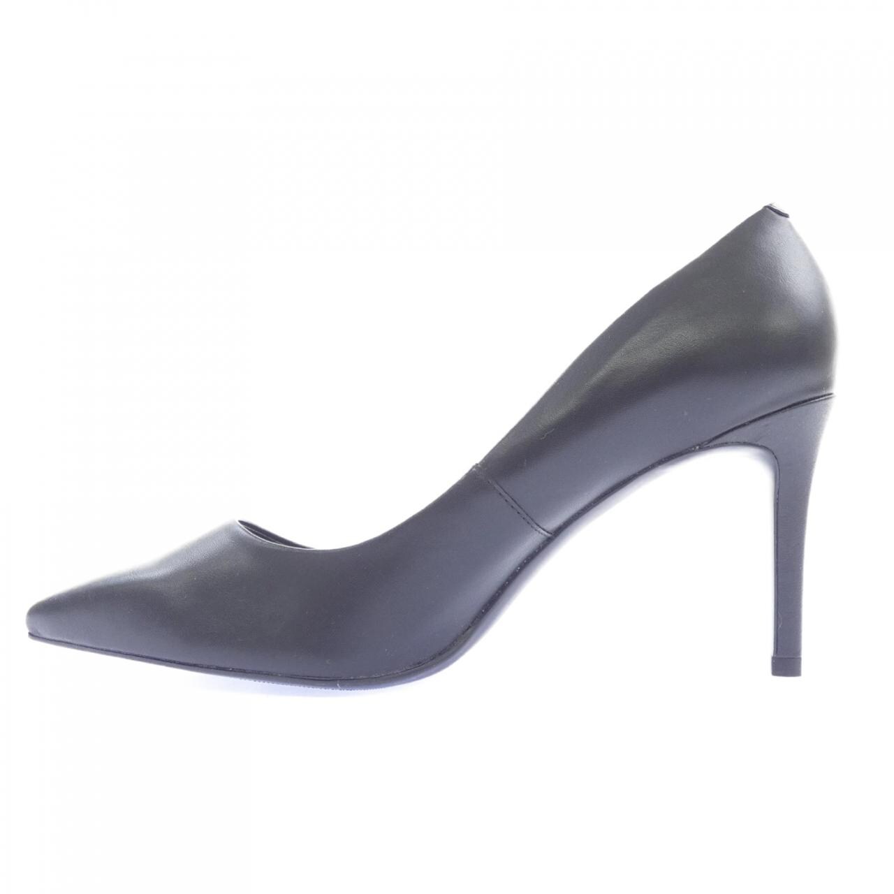 チャールズアンドキース CHARLES&KEITH パンプス