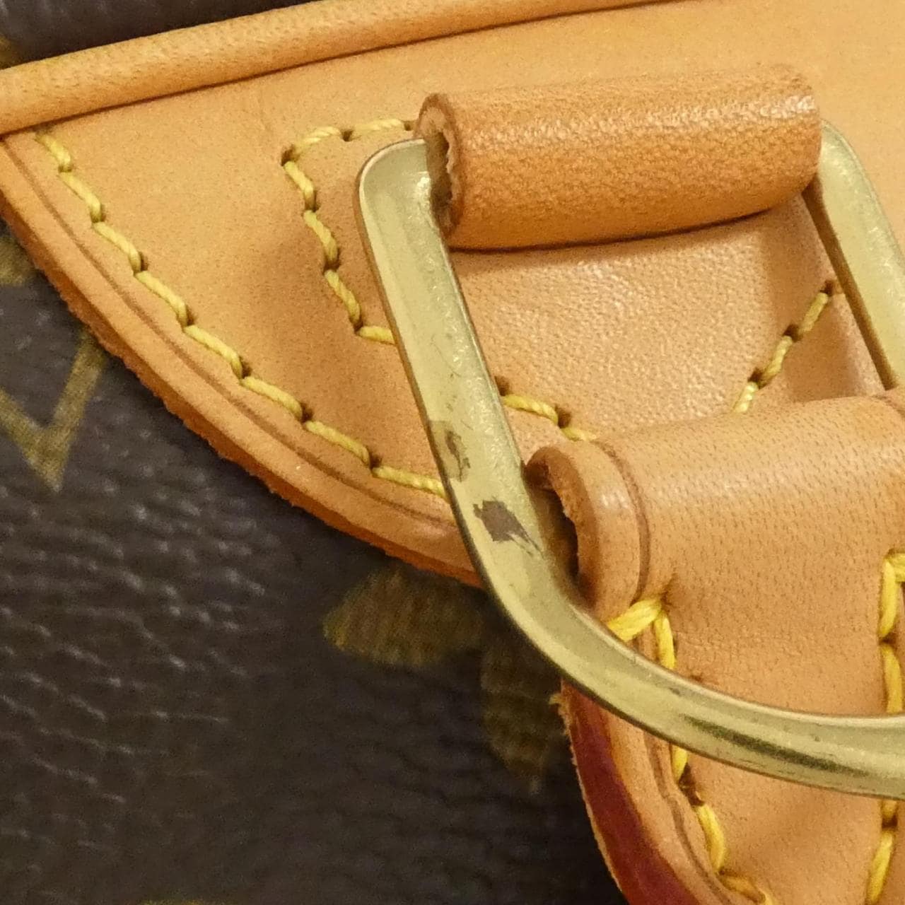 ルイヴィトン モノグラム トゥルーヴィル M42228 バッグ