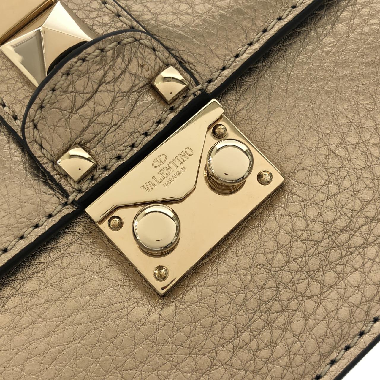 ヴァレンティノガラヴァーニ バッグ